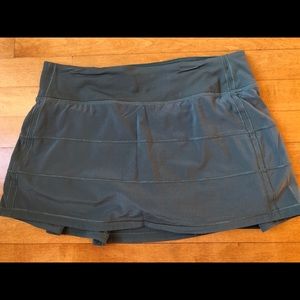 Lululemon Pace Rival Skirt Size 6 Reg in Juniper